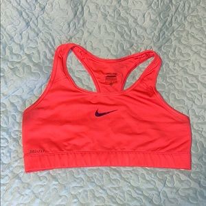 Nike Tight Fit Sports bra